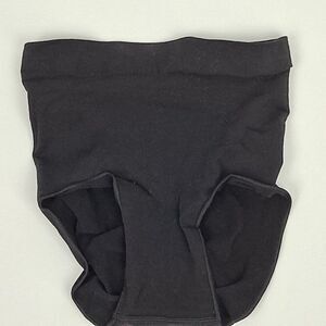 Skims shapewear NWOT 